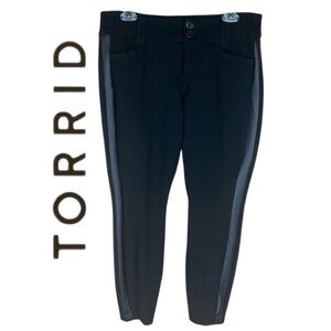 26W Torrid Tuxedo Style Black Ponte Slim Fit  Pants
